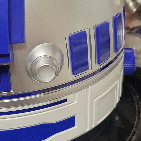 NIB R2D2 TOASTER!